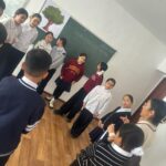 27 Ақпан күні лицей психологы Г.Айтова 5-сынып оқушыларына, мамандық туралы және мамандық түрлерімен таныстыру мақсатында “Кім болу керек?” тақырыбында тренинг-сабақ өткізді.